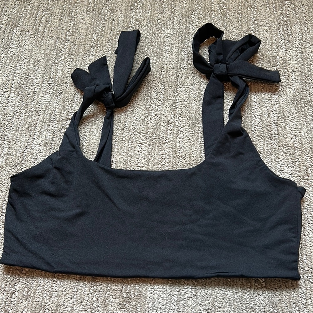 🔶 BLACK TIE STRAP BIKINI TOP 🔶